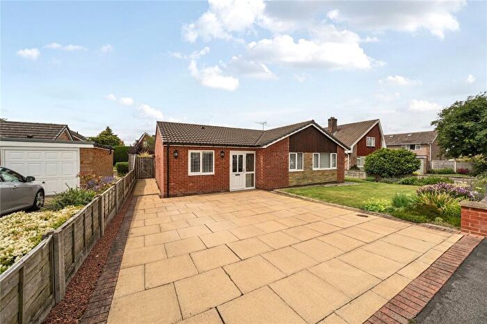 4 Bedroom Bungalow For Sale In Cotswold Drive, Garforth, Leeds, LS25