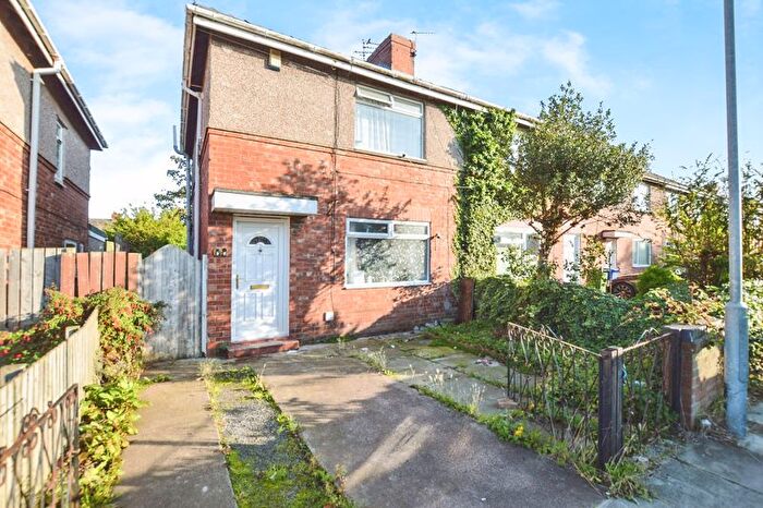 3 Bedroom Semi-detached House For Sale In Twentieth Avenue, Blyth, NE24
