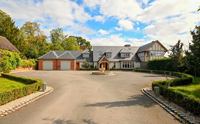 8 Bedroom Detached House For Sale In Garden House, Longcroft Lane, Yoxall, DE13