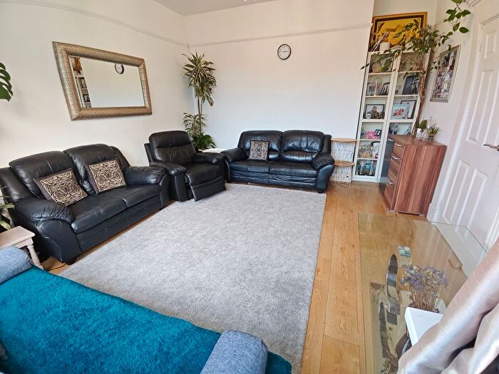 3 Bedroom Bungalow For Sale In Russell Grove, Bristol, BS6