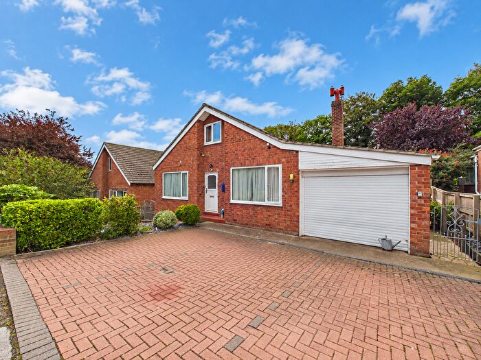 4 Bedroom Bungalow For Sale In Southlands Avenue, Whitby, YO21