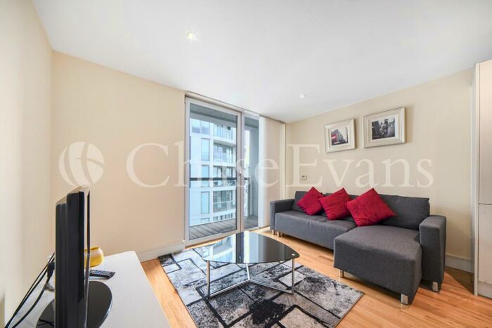 1 Bedroom Flat To Rent In Lanterns Court, Canary Wharf, London, E14