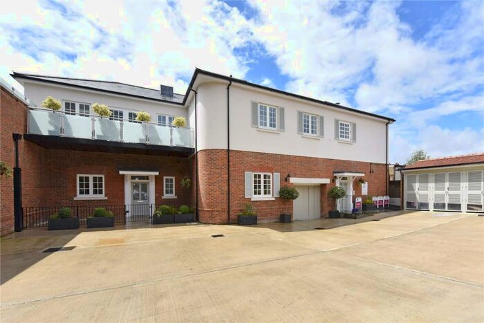 2 Bedroom Apartment To Rent In Windsor House, Dean Street, Marlow, Buckinghamshire, SL7