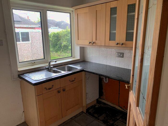 2 Bedroom Semi-Detached Bungalow For Sale In Eastway, Freckleton, Preston, PR4