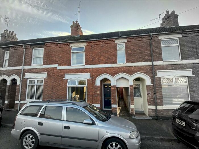 2 Bedroom Terraced House To Rent In Avondale Road, Kettering, Northamptonshire, NN16