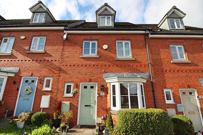 4 Bedroom Town House For Sale In Hartley Green Gardens, Wigan, WN5