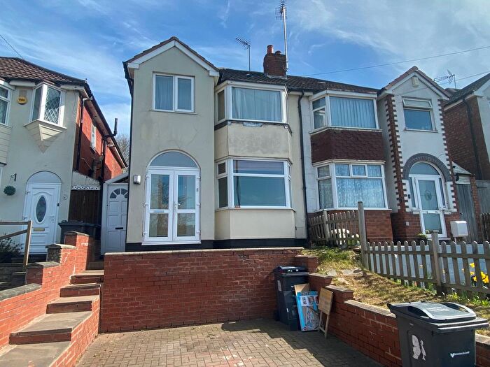 3 Bedroom Semi-Detached House To Rent In Old Walsall Road, Birmingham, B42
