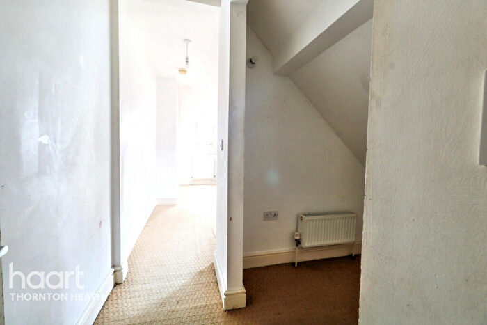 2 Bedroom Flat For Sale In Melfort Road, Thornton Heath, CR7