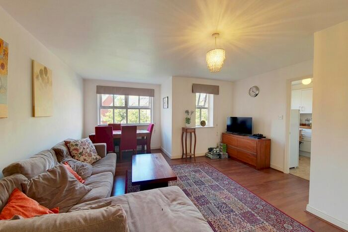 2 Bedroom Garage / Parking To Rent In Macmillan Way, Tooting Bec, SW17