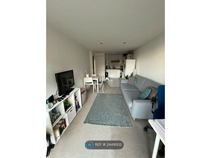 1 Bedroom Flat To Rent In Reed House, London, SW19