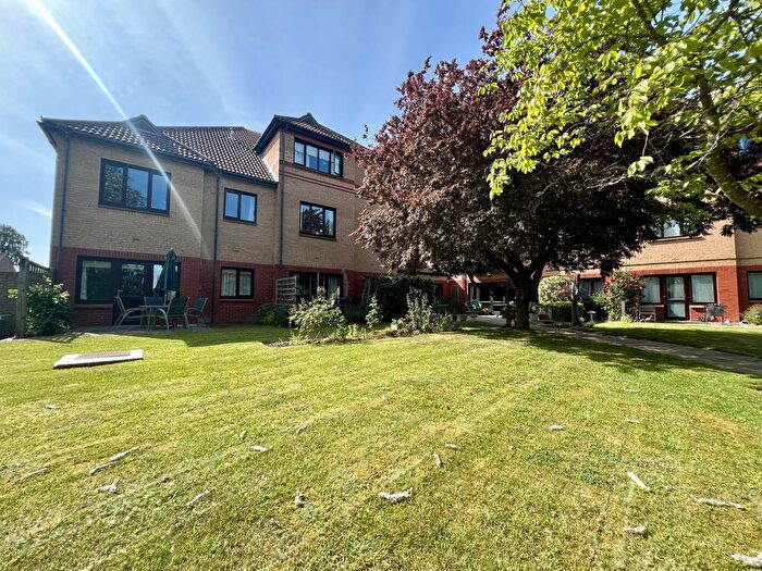 1 Bedroom Flat For Sale In Fairacres Road, Didcot, OX11