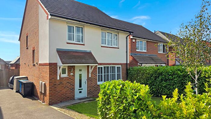 4 Bedroom Detached House For Sale In Garrett Meadow, Tyldesley, M29