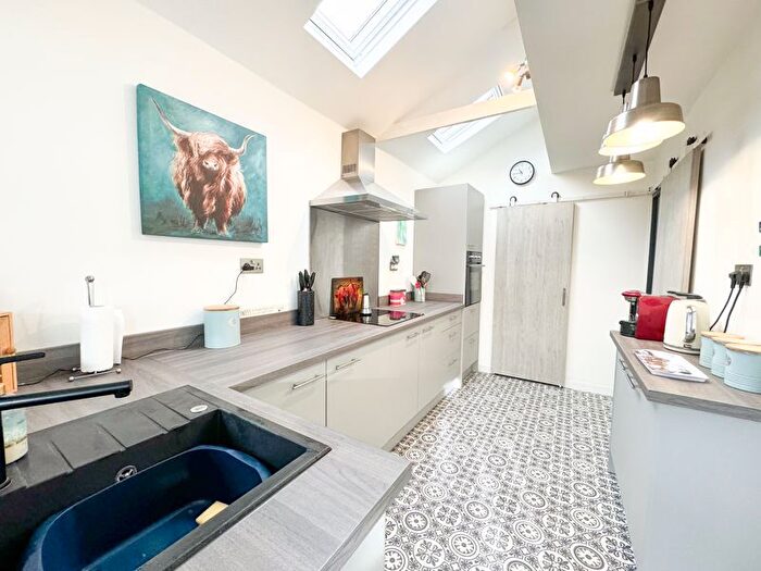 3 Bedroom Detached Bungalow For Sale In The Crescent, Holton-Le-Clay, Grimsby, DN36