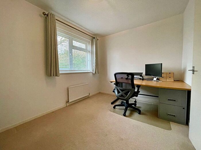 2 Bedroom End Of Terrace House To Rent In Cropper Close, Thatcham, RG19