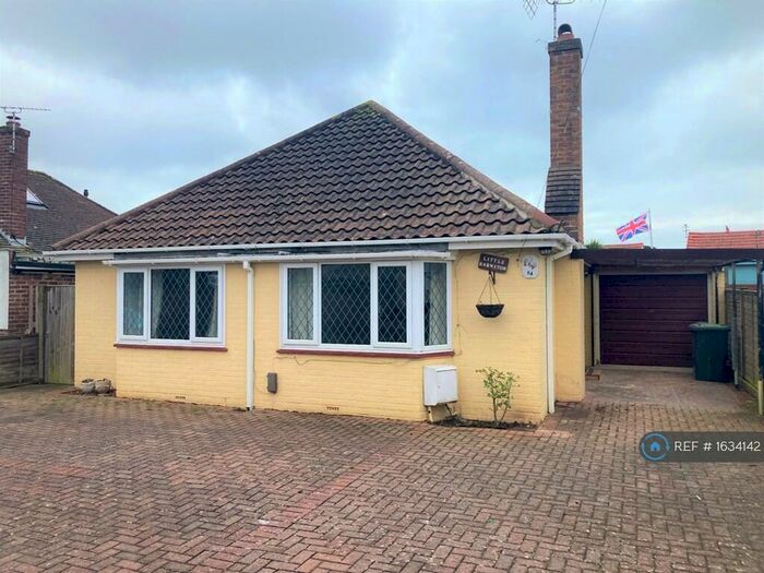 2 Bedroom Bungalow To Rent In Selsmore Road, Hayling Island, PO11