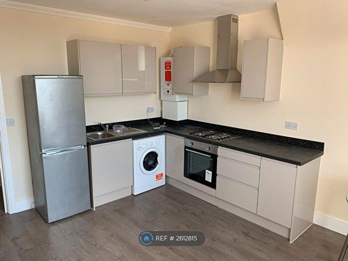 2 Bedroom Flat To Rent In Cranhurst Road, London, NW2