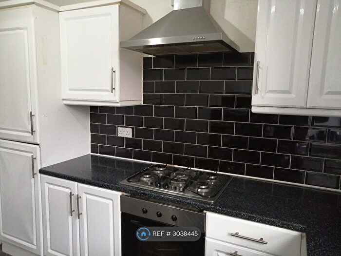 3 Bedroom Terraced House To Rent In Esmond Road, Manchester, M8