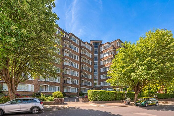 Studio To Rent In Prince Albert Road, St John's Wood, London, NW8