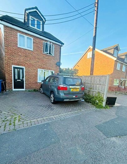 4 Bedroom Detached House For Sale In Church Road, Murston, Sittingbourne, Kent, ME10