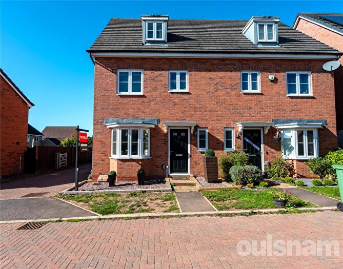 4 Bedroom Semi-Detached House For Sale In Gretton Close, Redditch, Worcestershire, B97