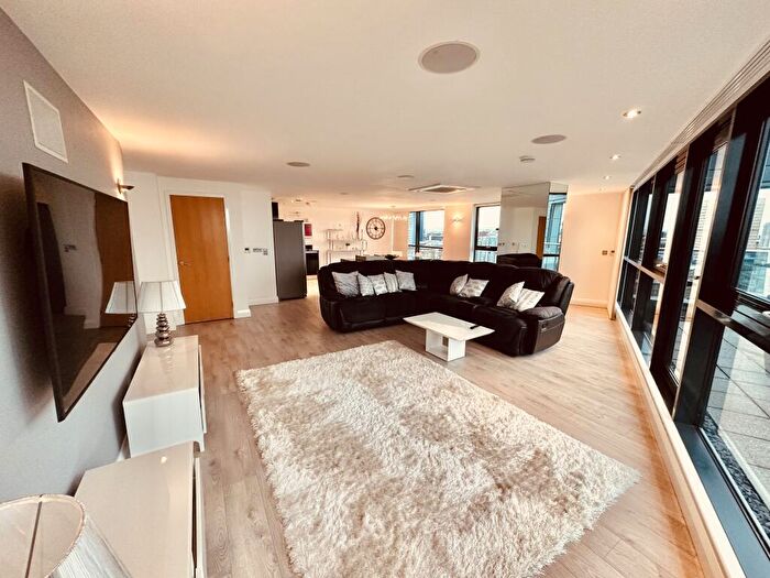 2 Bedroom Flat To Rent In Tempus Tower, Mirabel Street, M3