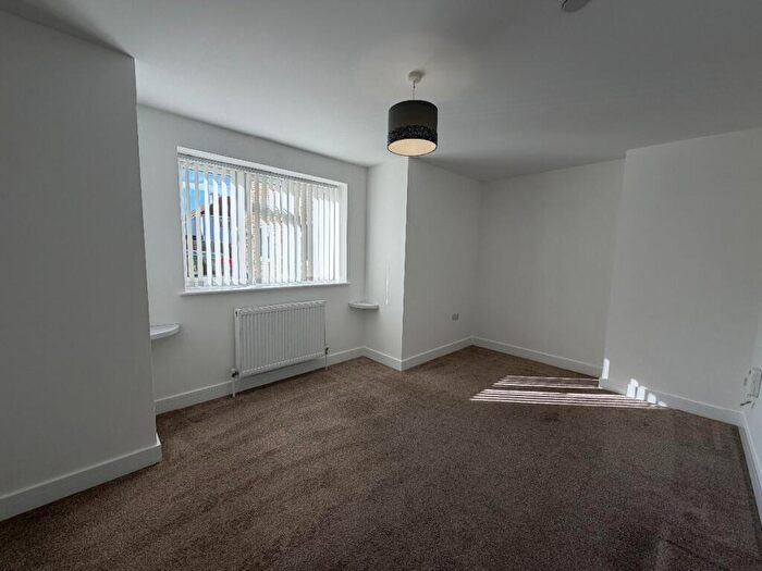 2 Bedroom Flat To Rent In Flat Beach Heights, SS8