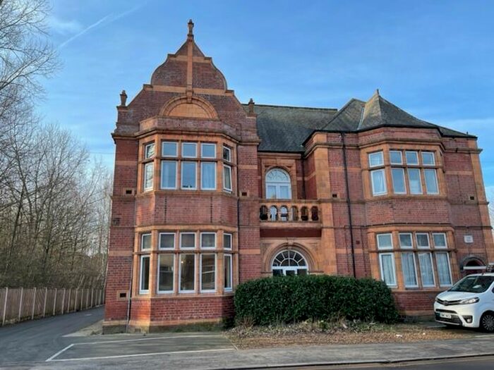 2 Bedroom Flat To Rent In Park Road, Bestwood Village, Nottingham, NG6