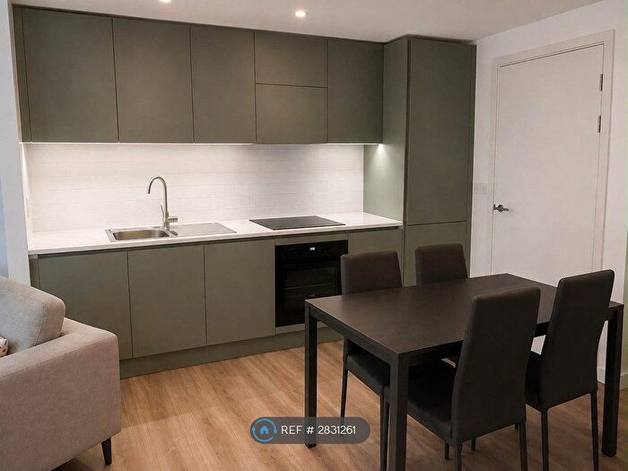 1 Bedroom Flat To Rent In Calibra Court, Luton, LU2
