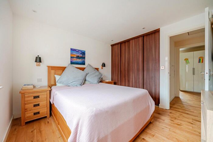 4 Bedroom Link Detached House To Rent In Epsom Way, Bicester, OX26