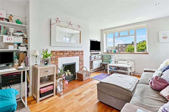 2 Bedroom Flat For Sale In Sulivan Court, Peterborough Road, Fulham, London, SW6
