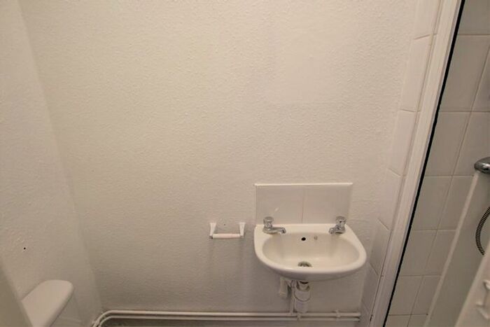 1 Bedroom Flat To Rent In Cossington Road, Sileby, Loughborough, LE12