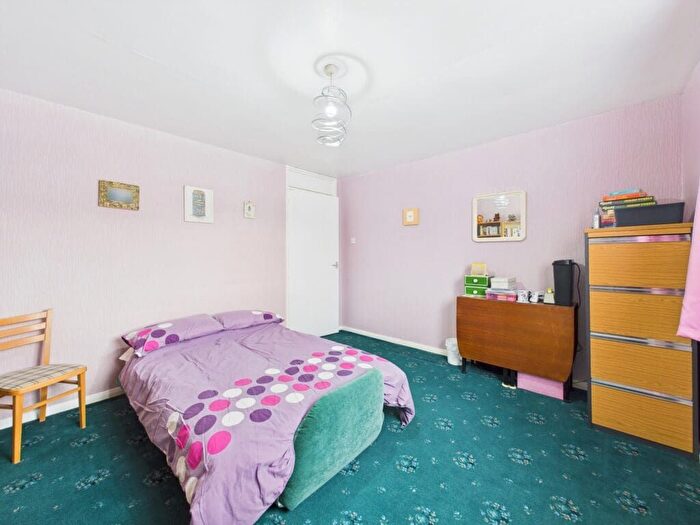 2 Bedroom Terraced House For Sale In Kenilworth Rise, Dedridge, Livingston, EH54