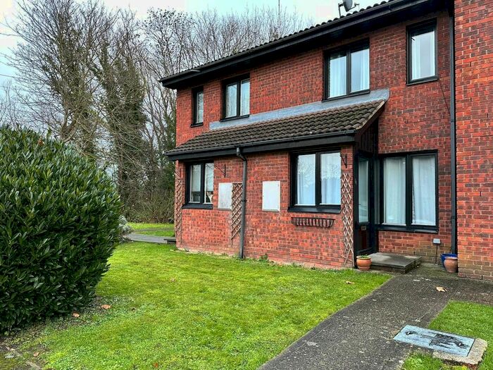 1 Bedroom Terraced House To Rent In Aspen Close, Staines-Upon-Thames, Surrey, TW18