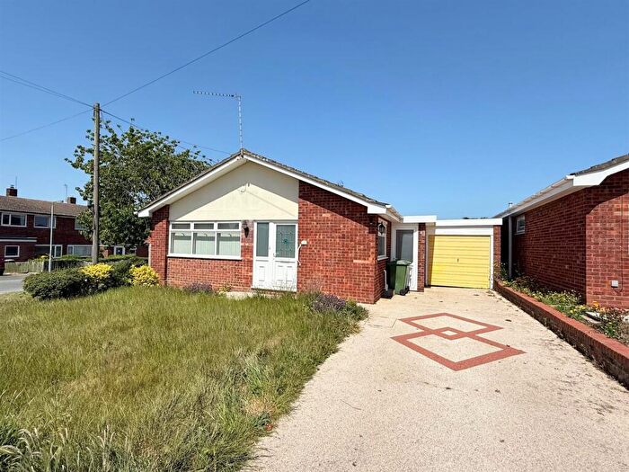 2 Bedroom Detached Bungalow For Sale In Fritton Close, Ormesby, NR29