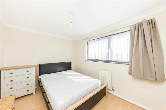 1 Bedroom Flat To Rent In Briant Street, New Cross, SE14