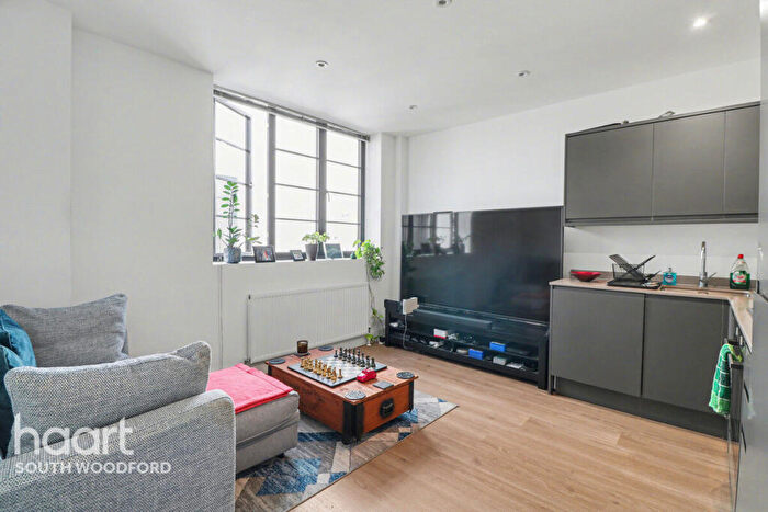 1 Bedroom Flat For Sale In Maybank Road, South Woodford, E18