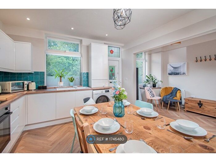 4 Bedroom Terraced House To Rent In Station Parade, Leeds, LS5