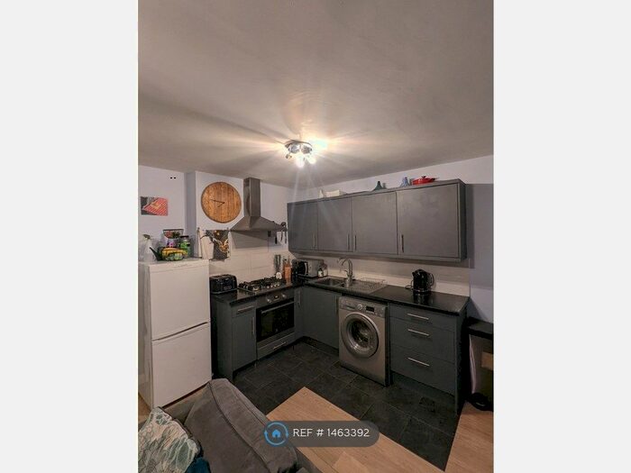 1 Bedroom Flat To Rent In Saint Ann's Hill, London, SW18