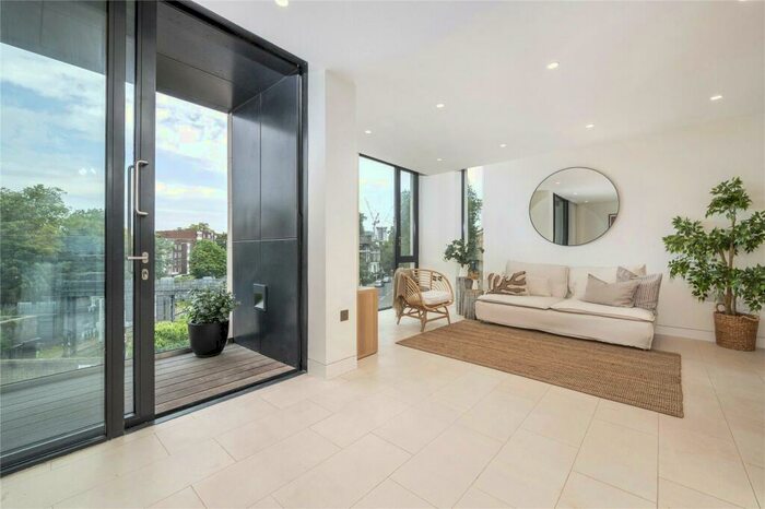 2 Bedroom Flat To Rent In Oval Road, Primrose Hill, NW1