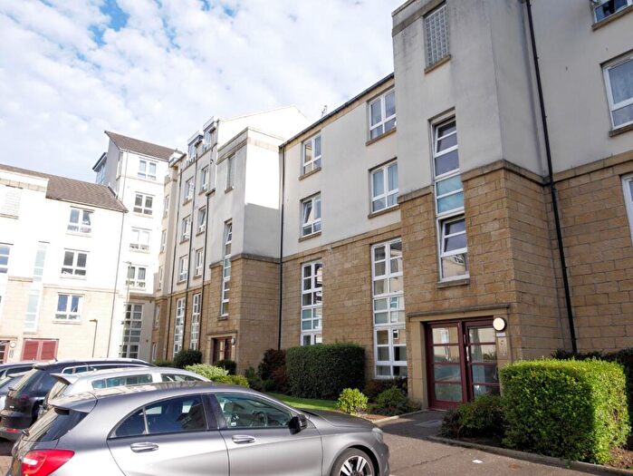 1 Bedroom Flat To Rent In Bethlehem Way, Lochend, Edinburgh, EH7