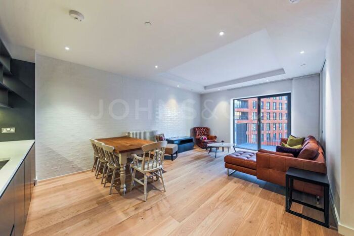 3 Bedroom Flat To Rent In Hercules House, London City Island, London, E14