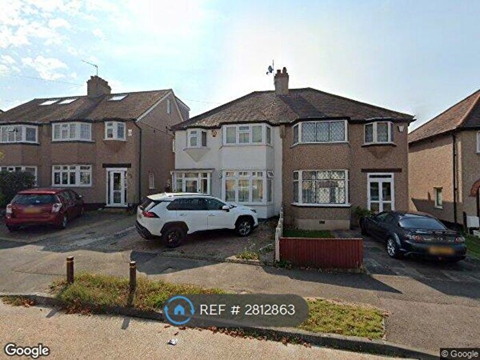 4 Bedroom Semi Detached House To Rent In Selwood Road, Sutton, SM3