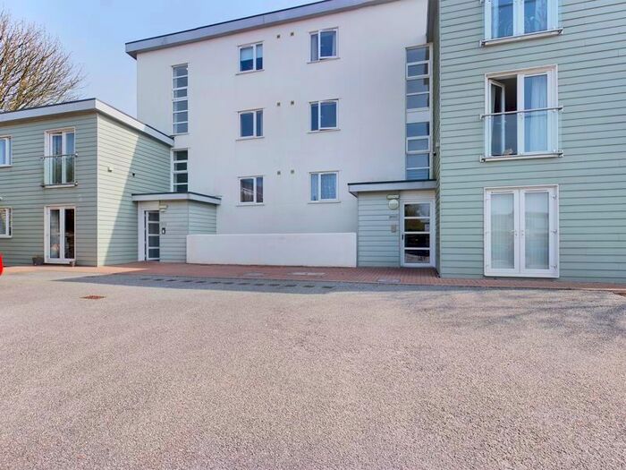 1 Bedroom Flat To Rent In Strawberry Lane, Redruth, TR15