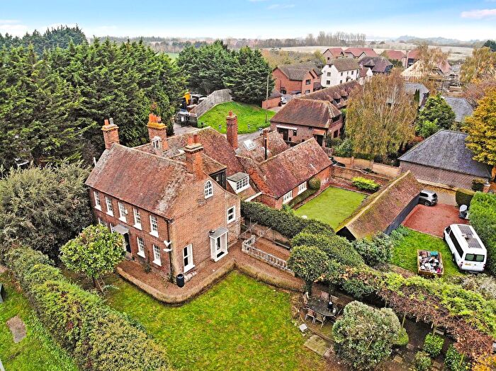 6 Bedroom Detached House For Sale In Seymour Road, Rainham, ME8