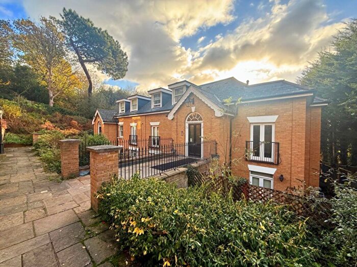 2 Bedroom Flat To Rent In Beckenham Lane, Glebe Knoll, BR2