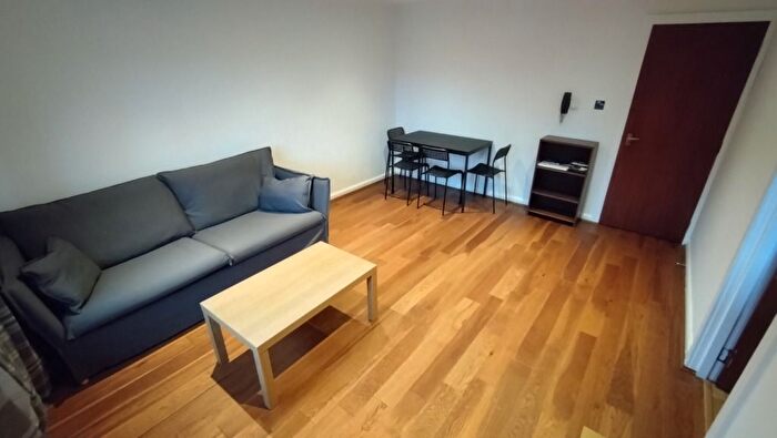 2 Bedroom Flat To Rent In Prince Albert Mews, City Centre, Aberdeen, AB10