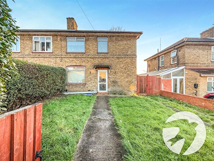 3 Bedroom Semi Detached House For Sale In Keynsham Road, London, SE9