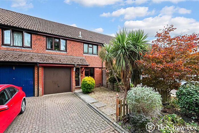3 Bedroom Terraced House For Sale In Nelson Close, Romsey, SO51