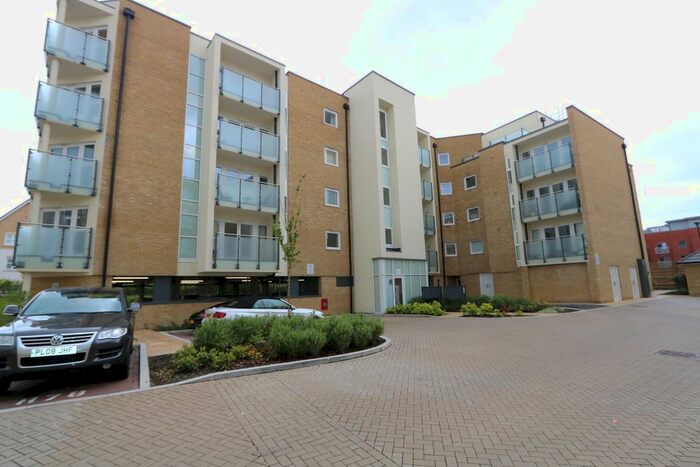 2 Bedroom Flat To Rent In Perkins Gardens, Uxbridge UB10