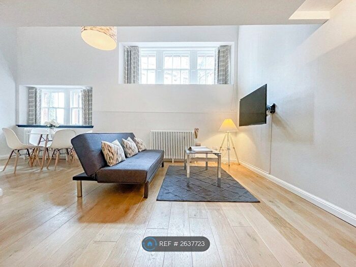 1 Bedroom Flat To Rent In Mcdonald Road, Edinburgh, EH7